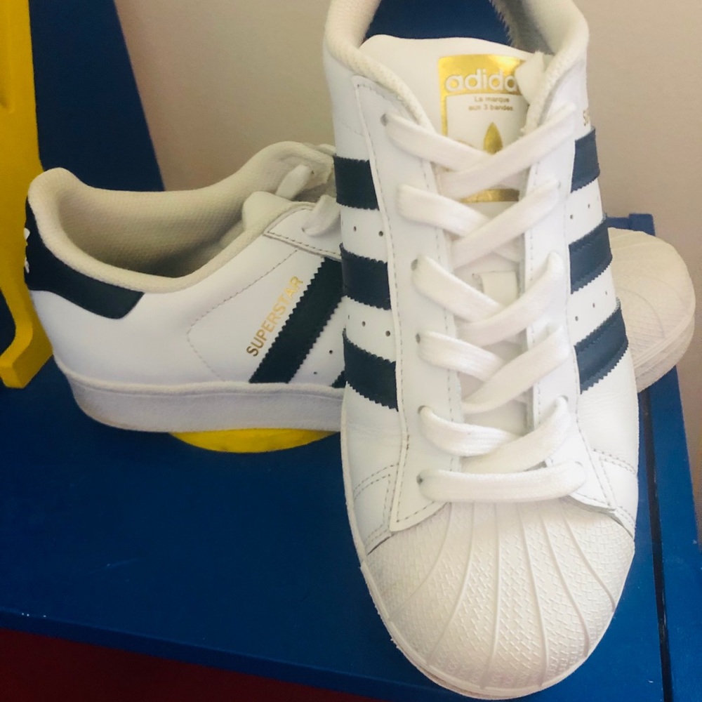 Adidas Superstar Women’s